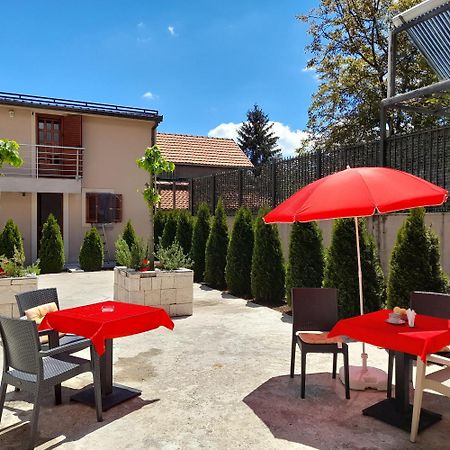 Tilia Hotel Cetinje Luaran gambar