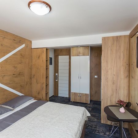 Tilia Hotel Cetinje Luaran gambar