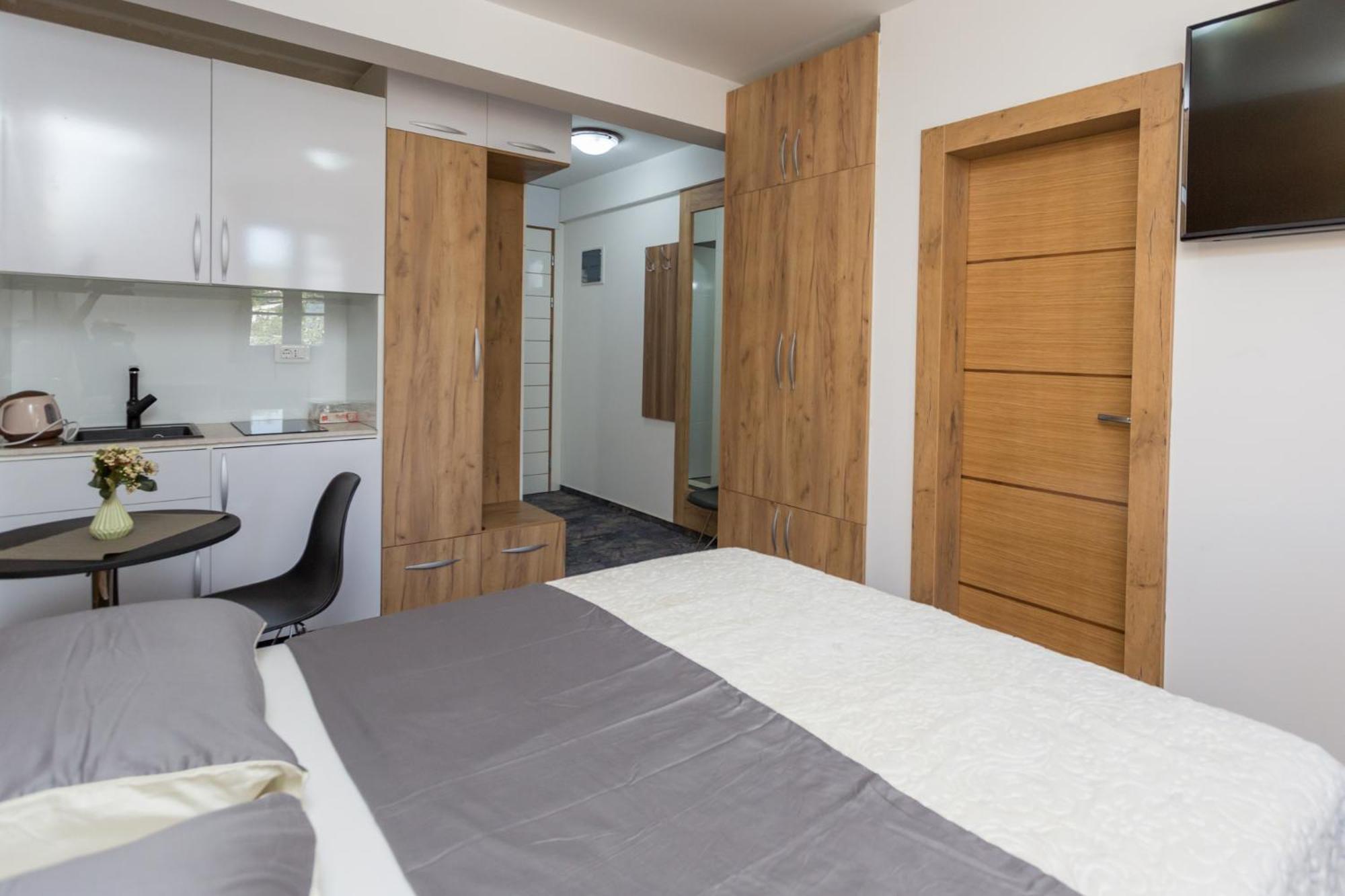 Tilia Hotel Cetinje Luaran gambar