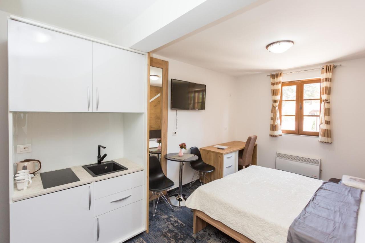 Tilia Hotel Cetinje Luaran gambar
