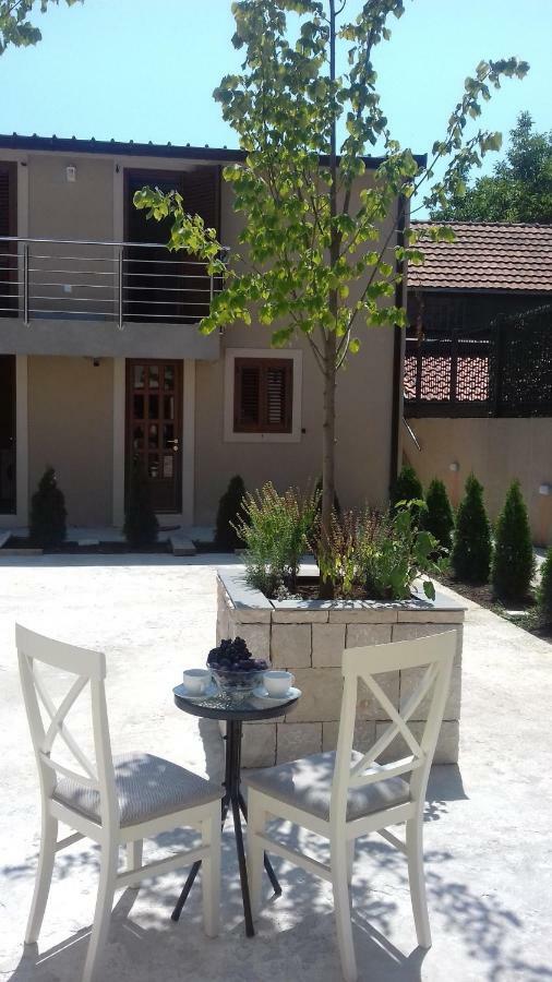 Tilia Hotel Cetinje Luaran gambar