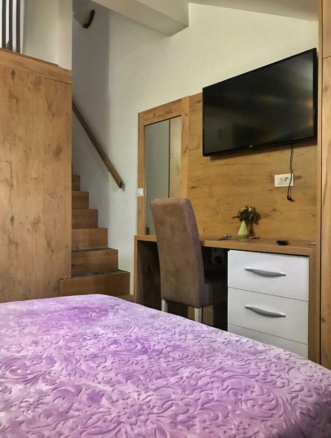 Tilia Hotel Cetinje Luaran gambar
